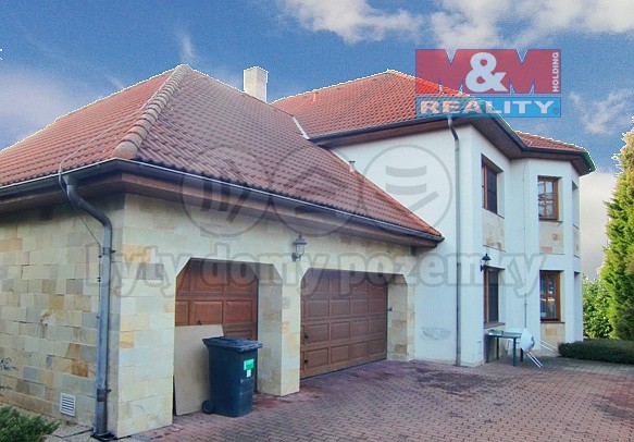 Prodej, rodinný dům, 257 m2, Praha - 10, Nedvězí