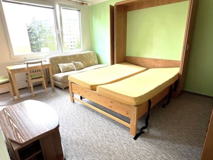 Pronájem, Byt 1+kk, Kladno