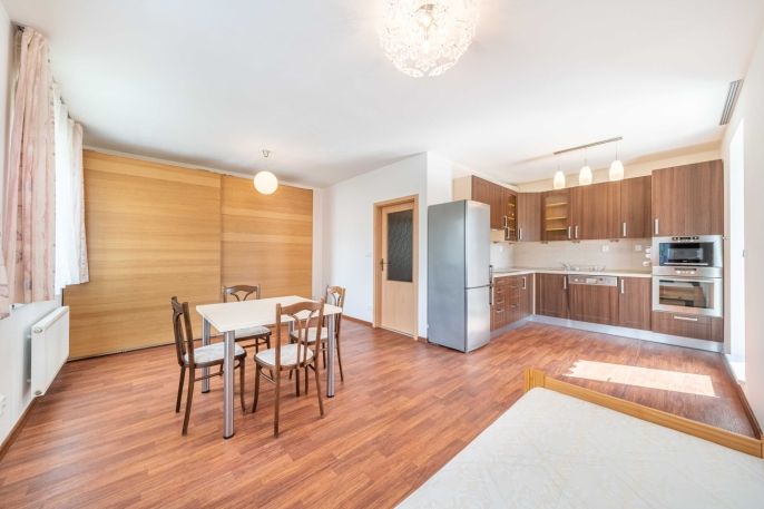 Pronájem, Byt 1+kk, Plzeň