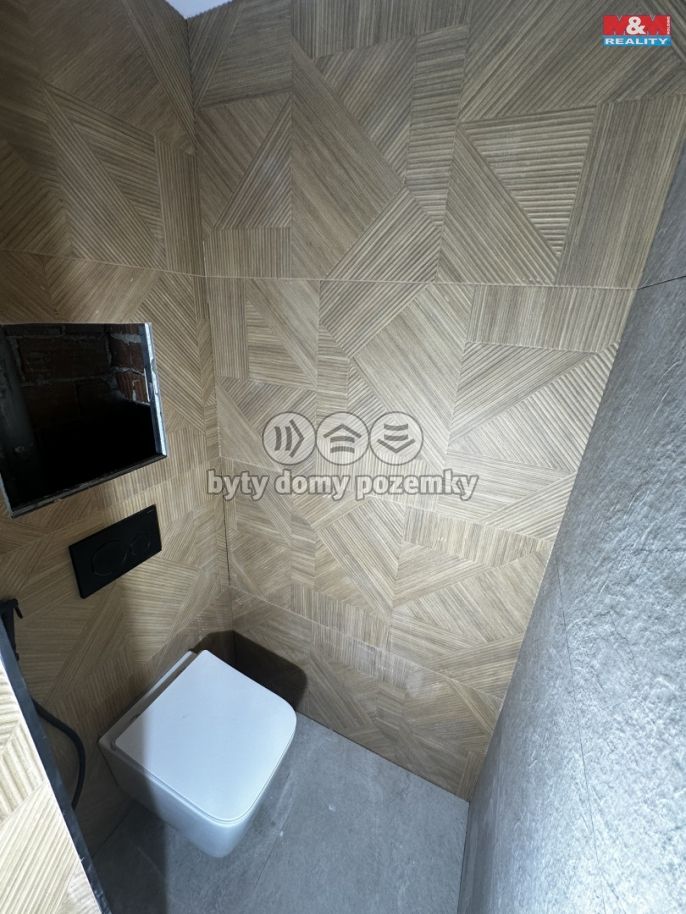 Prodej, Byt 3+kk, Dvory