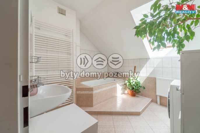 Prodej, Rodinný dům, Karlík