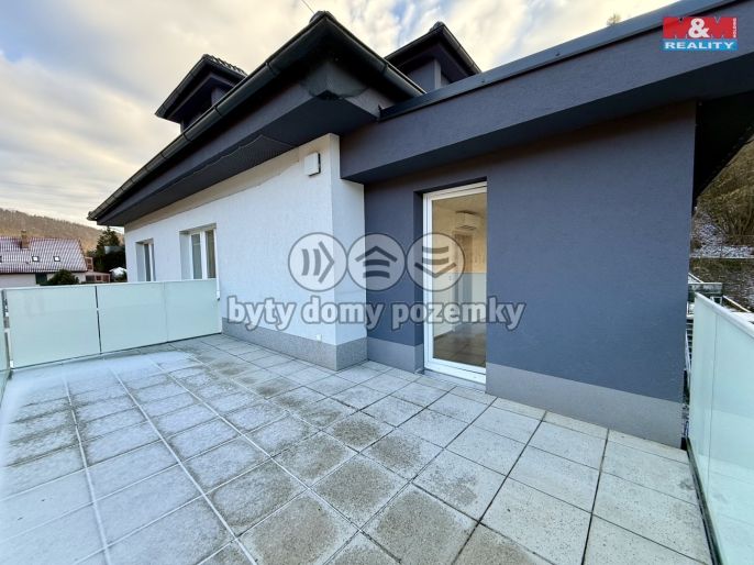 Pronájem, Byt 4+kk, Měchenice