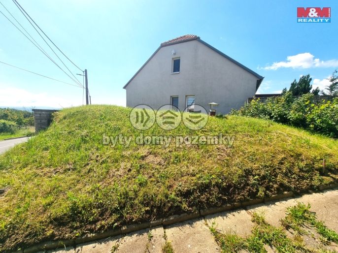 Prodej, Vinný sklep, Újezdec