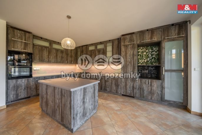 Prodej, Rodinný dům, 180 m², Syrovice