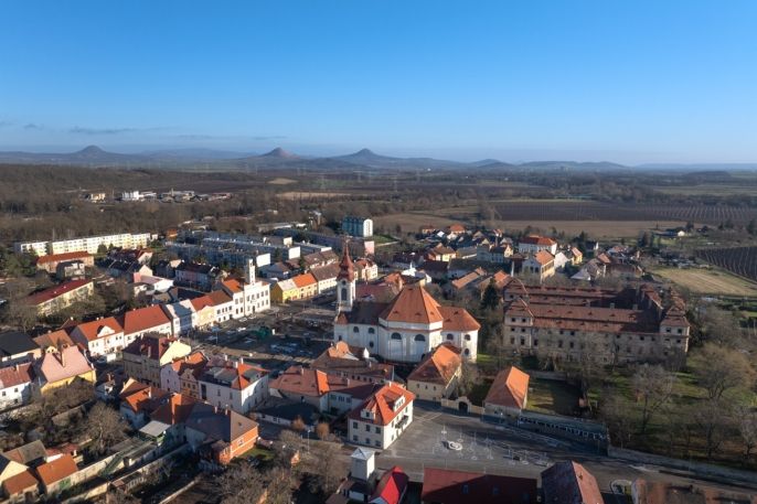 Prodej, Obchod a služby, Postoloprty