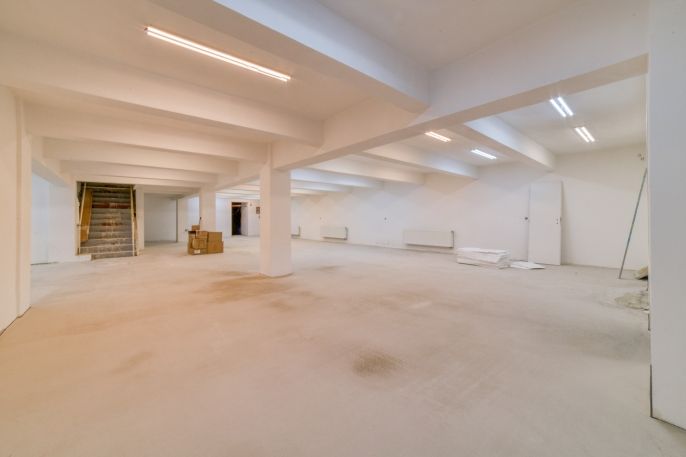 Pronájem, Obchod a služby, Cheb