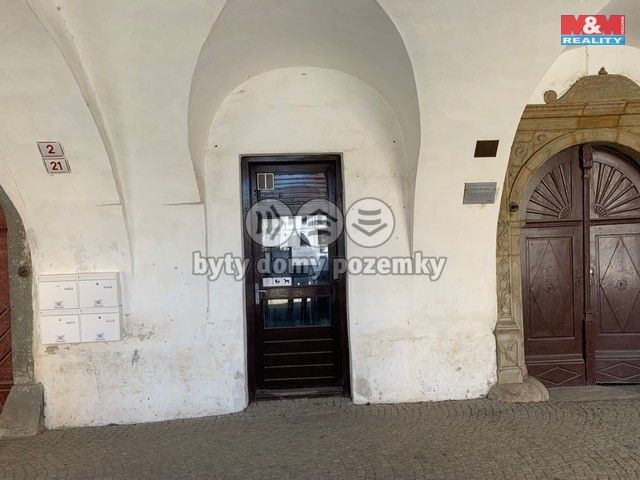 Pronájem, Obchod a služby, Hranice