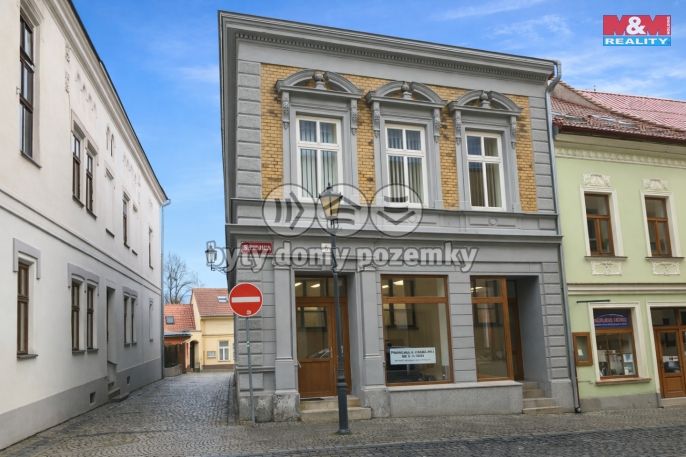 Pronájem, Obchod a služby, Hranice