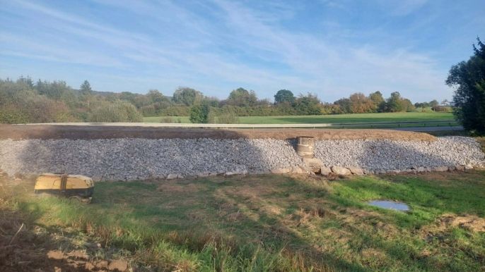 Prodej, Vodní plocha, Předhradí