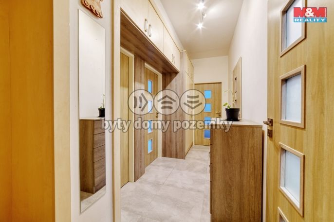 Prodej, Byt 3+1, Valy