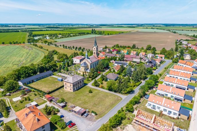Prodej, Pozemek k bydlení, Dvory