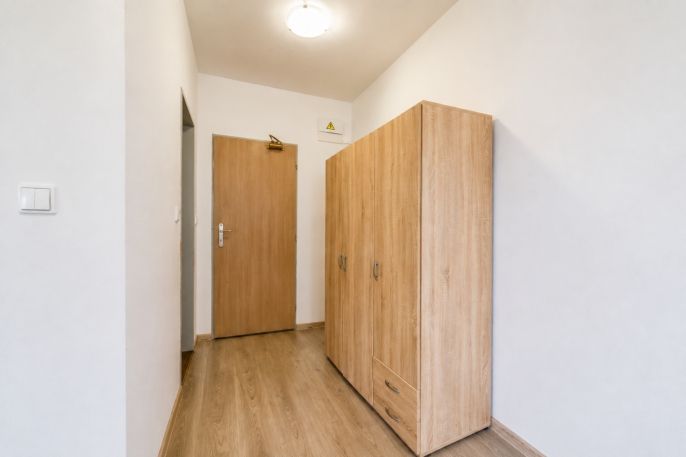 Prodej, Nájemní dům, Nová Role