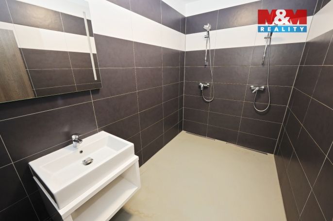 Pronájem, Obchodní objekt, Zbraslavice