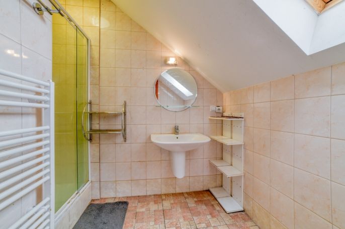 Prodej, Obchod a služby, Žlutice