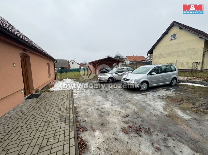 Pronájem, Byt 1+kk, Seč