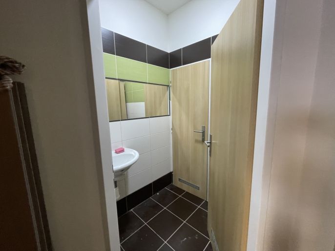 Pronájem, Obchod a služby, Praha