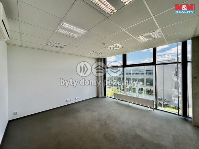Pronájem, Kancelářský prostor, Nupaky
