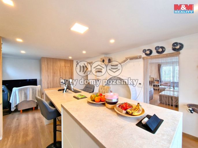 Prodej, Byt 4+kk, Třebom