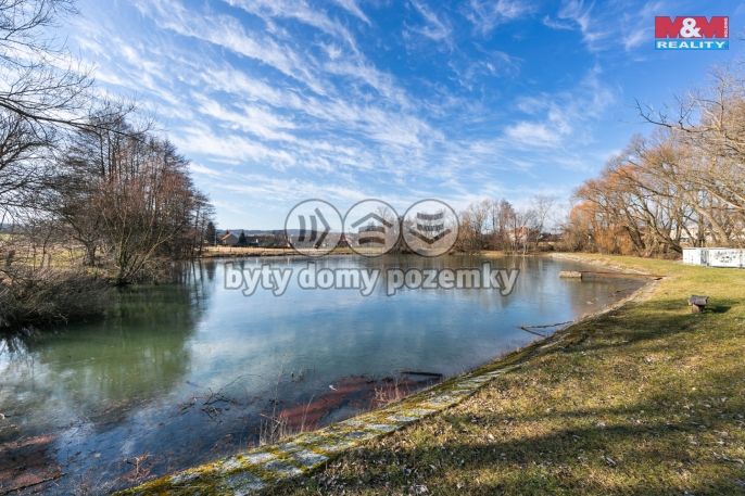 Prodej, Pole, Podluhy