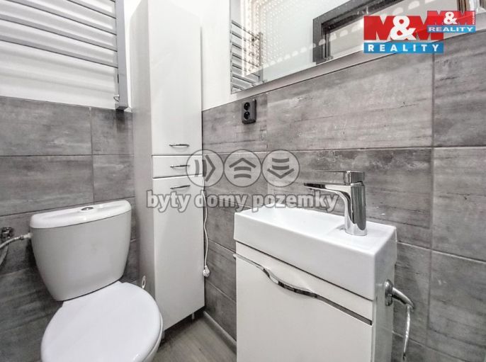 Pronájem, Byt 1+1, Karlovy Vary