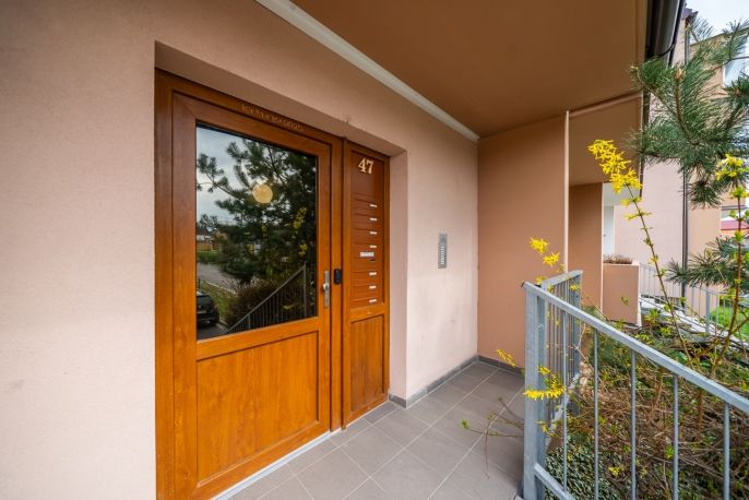 Prodej, Byt 3+1, Práče