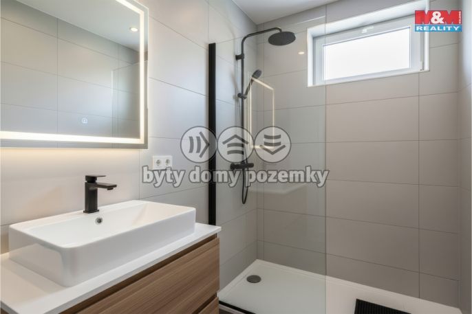 Prodej, Byt 3+1, Janská