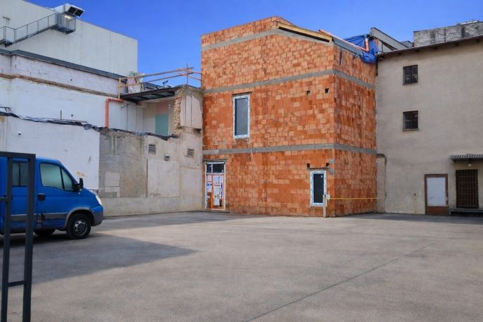 Pronájem, Obchod a služby, Pardubice