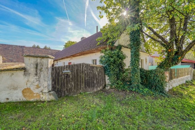 Prodej, Zemědělská usedlost, Neurazy