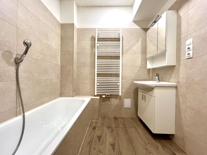 Pronájem, Byt 1+1, Náchod