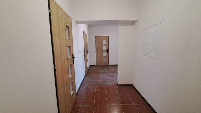 Prodej, Obchod a služby, Práče