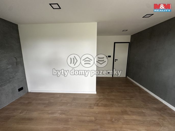 Prodej, Byt 3+kk, Dvory