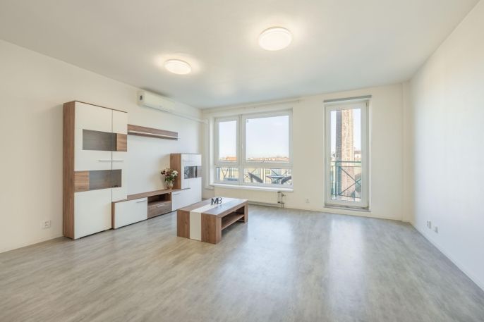 Prodej, Byt 2+kk, 58 m², Praha, V kapslovně