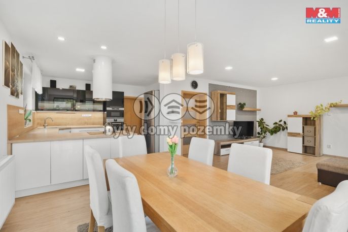 Prodej, Rodinný dům, 179 m², Všechlapy