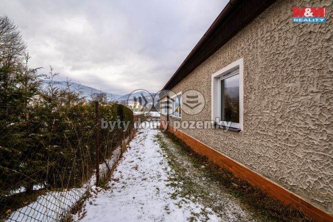 Prodej, Obchod a služby, Hejnice