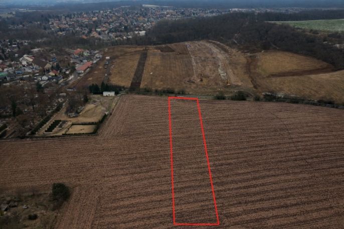 Prodej, Pole, Úvaly