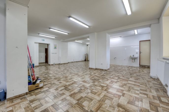 Pronájem, Obchod a služby, Nýřany