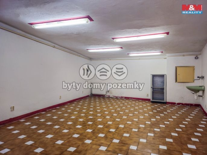 Pronájem, Obchod a služby, Buštěhrad