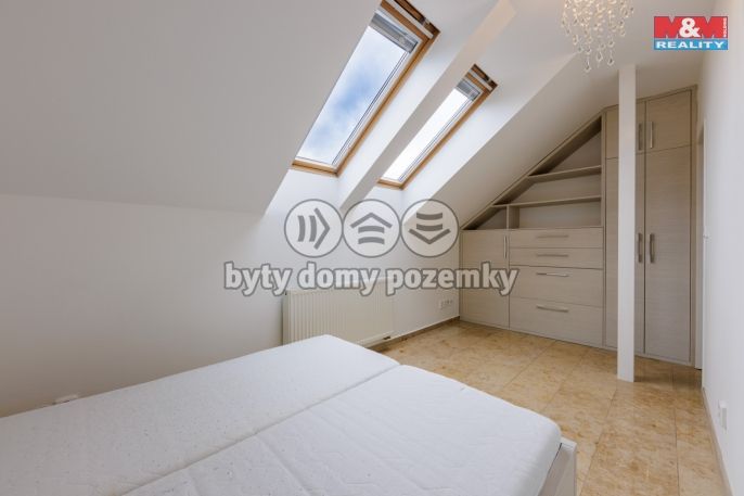 Pronájem, Byt 4+kk, Karlovy Vary