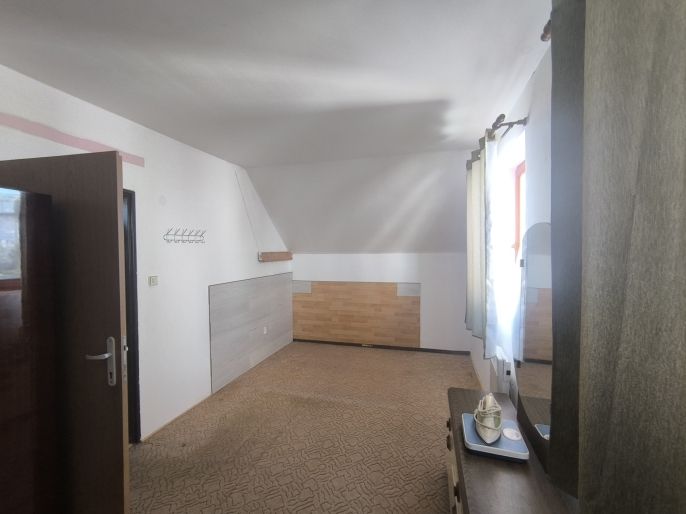 Prodej, Byt 4+1, České Velenice