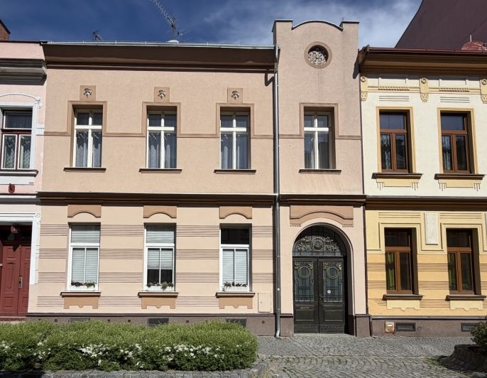 Prodej, Nájemní dům, Pardubice