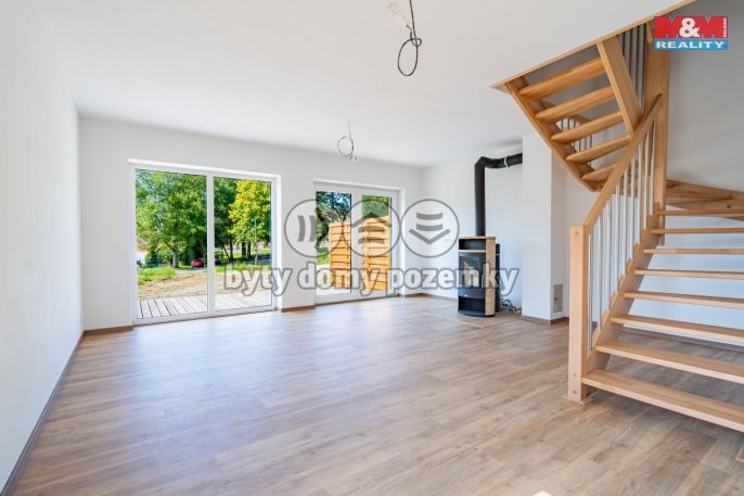 Prodej, Nájemní dům, Černá v Pošumaví