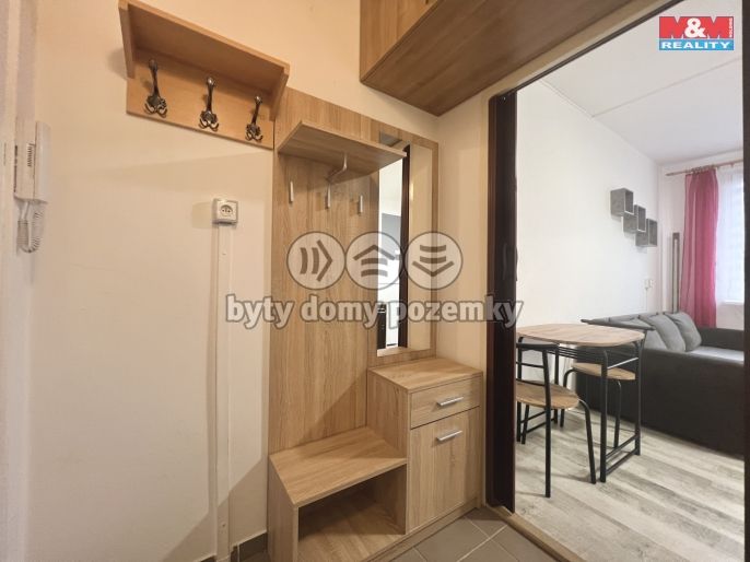 Pronájem, Byt 1+kk, Jindřichův Hradec