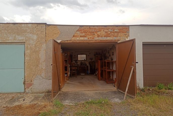Prodej, Garáž, Komárov