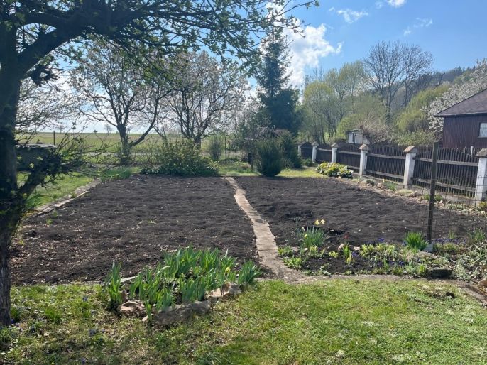 Prodej, Zahrada, Měrunice