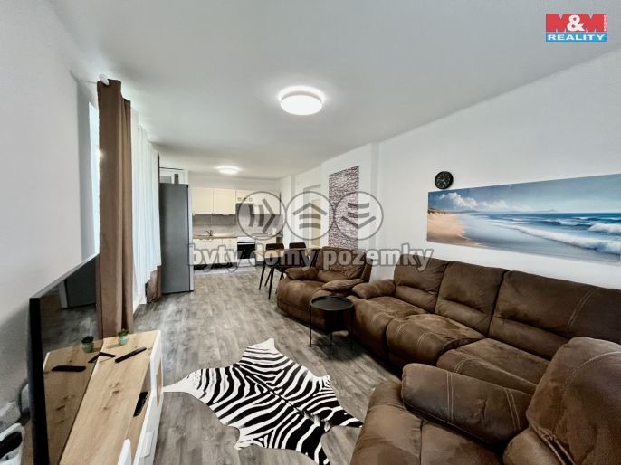 Prodej, Byt 3+1, Bečváry