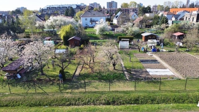 Prodej, Zahrada, Hradec Králové