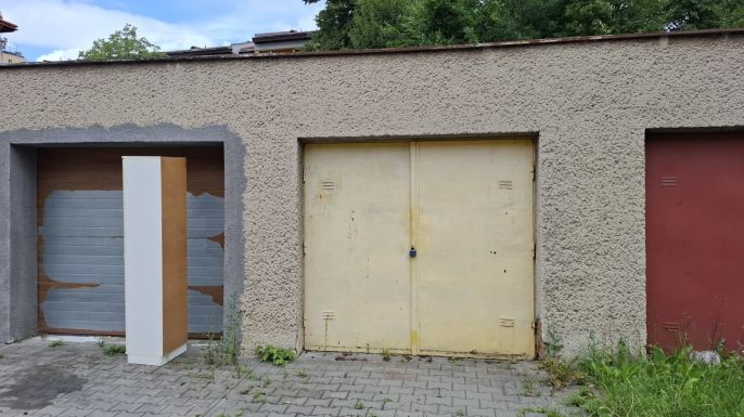 Prodej, Garáž, Rožnov pod Radhoštěm