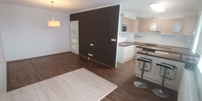 Pronájem, Byt 3+1, Slaný