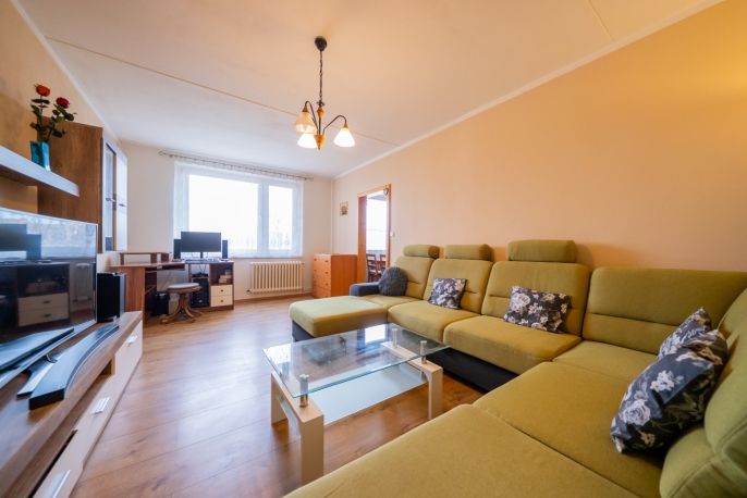 Prodej, Byt 3+1, Práče