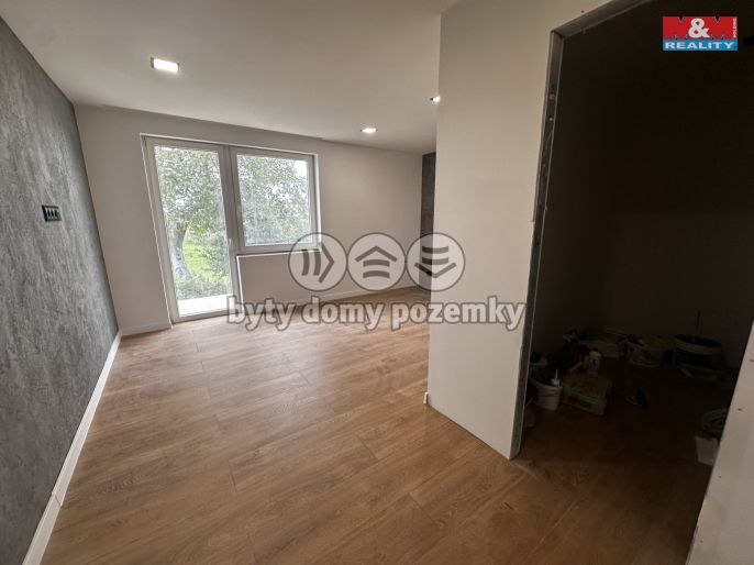 Prodej, Byt 3+kk, Dvory